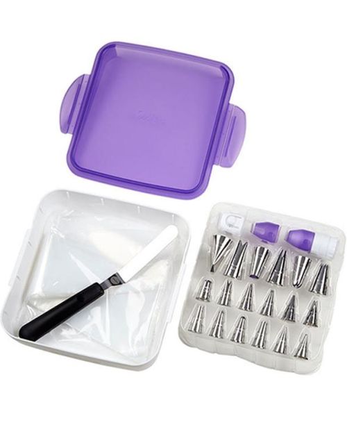 Wilton 46pc Deluxe Decorating Set