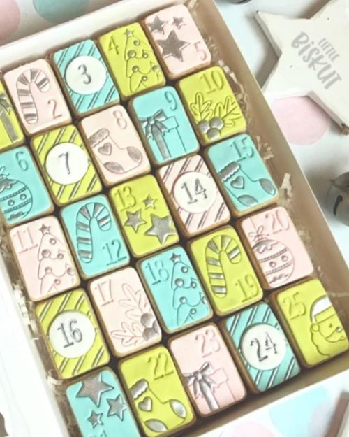 Advent Calendar Cutter & Embosser Set