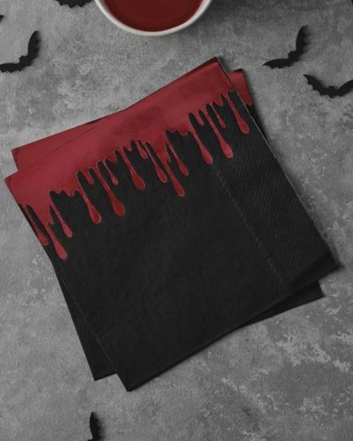 Blood Drip Lunch Napkins 16pk
