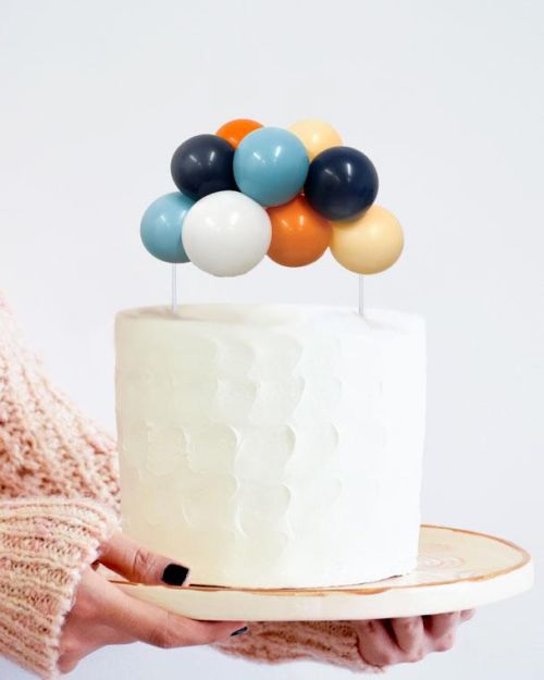 Balloon Garland Cake Topper – Bluey