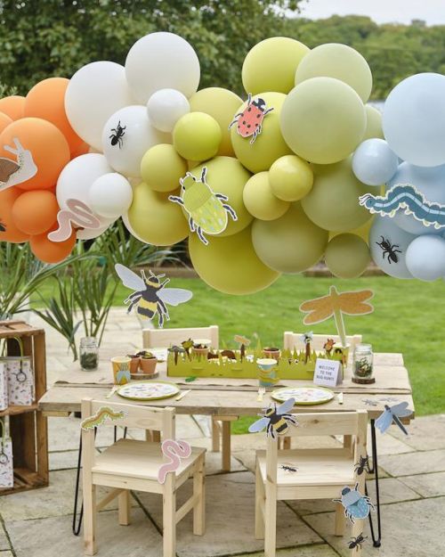 Bugging Out Balloon Arch