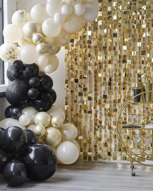 Champagne Noir Balloon Arch Kit