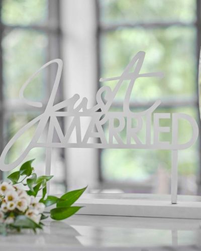Contemporary Wedding Just Married Table Sign