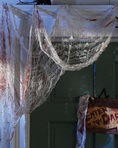 Creepy Cloth – Bloody