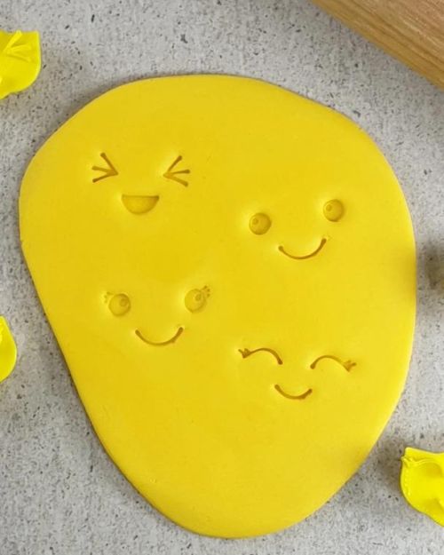Cute Expression Faces (x4) Embosser Set