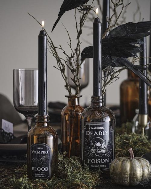 Deadly Soiree Candle Holders with Candles 2pk