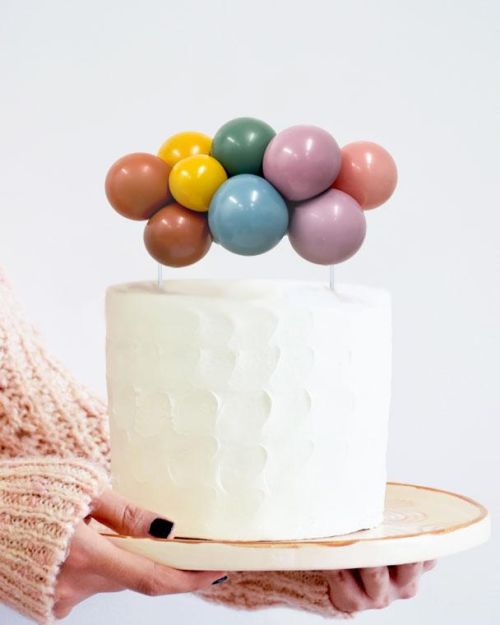 Balloon Garland Cake Topper – Dusky Rainbow