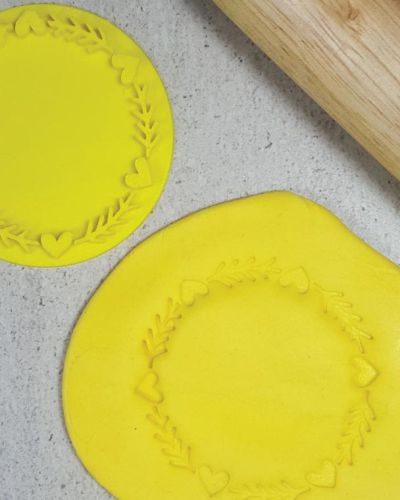 Heart Wreath Frame Embosser
