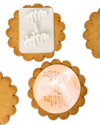 Fondant Embosser – Mr & Mrs