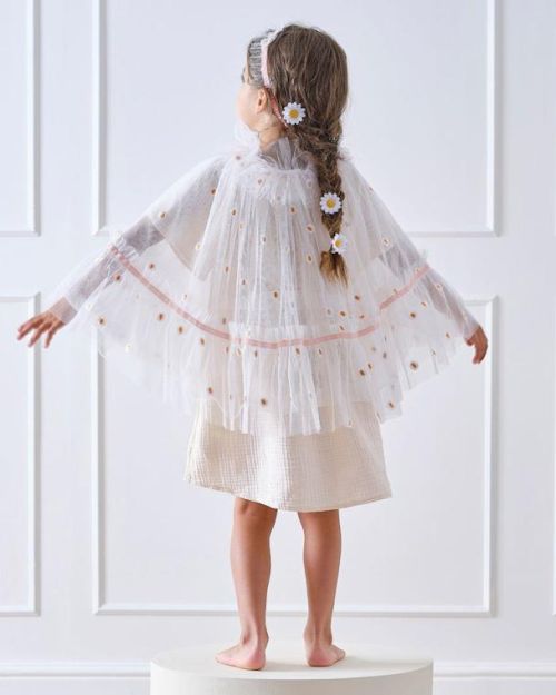 Ginger Ray Daisy Flower Fancy Dress Cape