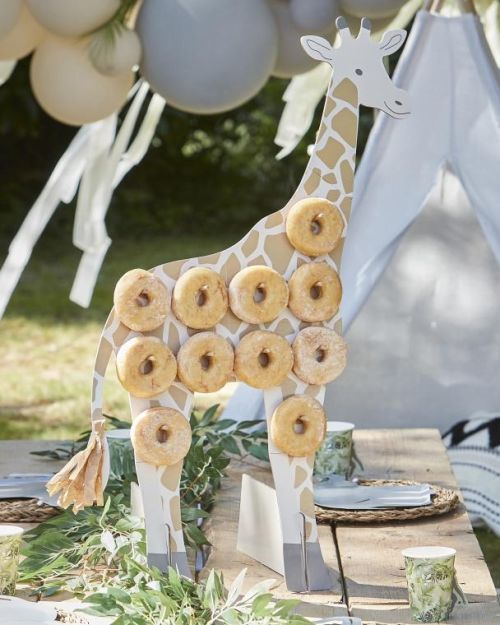 Go Wild Giraffe Shaped Donut Stand