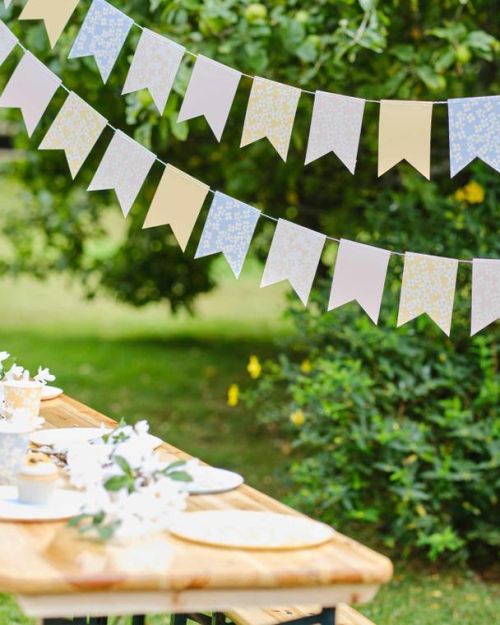 Hello Spring Floral Bunting