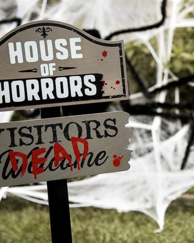 House of Horrors Yard Stake