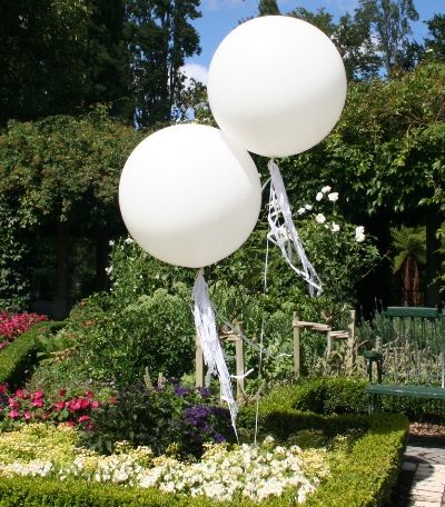 Jumbo Balloon – White