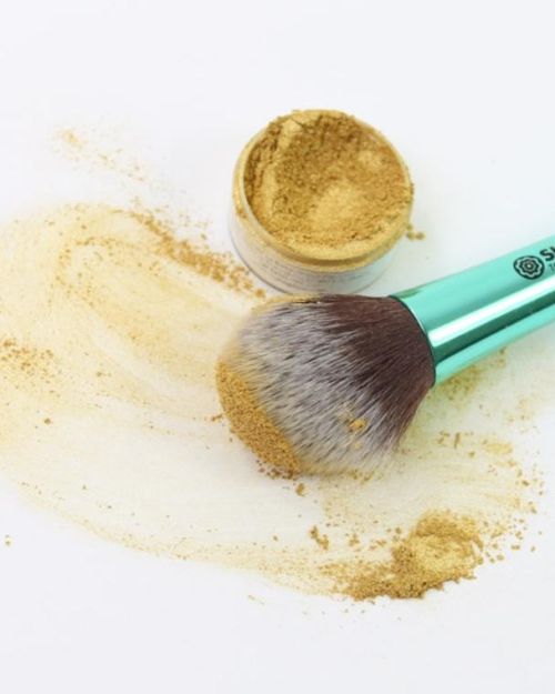 Lushes Lustre Brush by Sugar Crafty