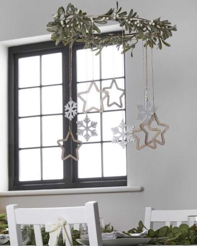 Mistletoe Hanging Hoop with Snowflakes & Stars
