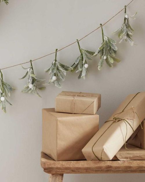 Mistletoe Sprig Christmas Garland