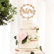 Mr & Mrs Wreath Cake Topper – Wooden