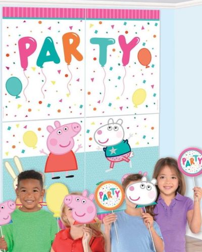 Peppa Pig Scene Setter with Photo Props