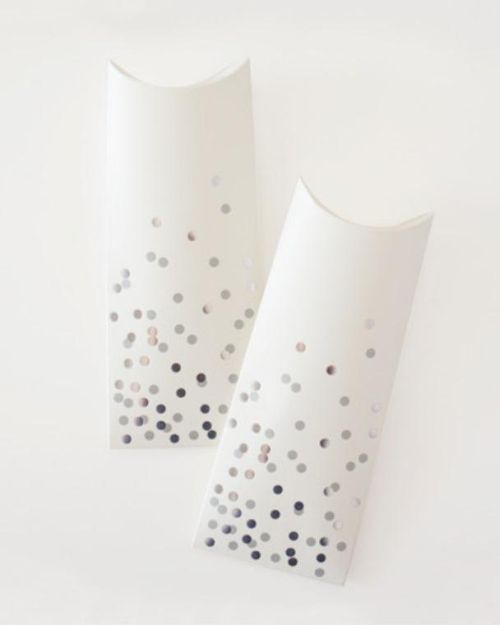 Paper Eskimo Pillow Box – Large Silver