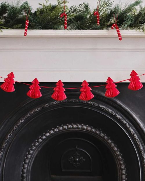 Red Christmas Tree Honeycomb Garland