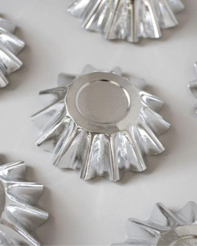 Silver Bloom Cupcake Cups 24pk