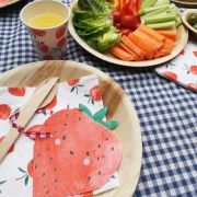 Strawberry Fields Shaped Napkins 16pk