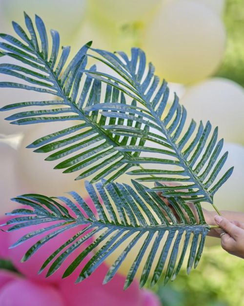 Tiki Tropics Palm Leaf Stems 3pk