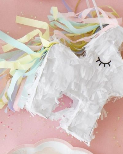 We Heart Unicorns Pinata