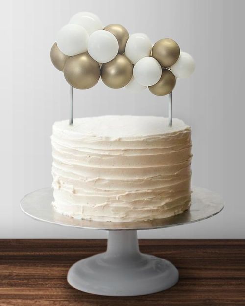 Balloon Garland Cake Topper – White & Gold
