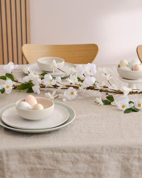 White Blossom Foliage Garland