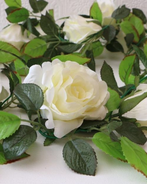 White Rose Garland