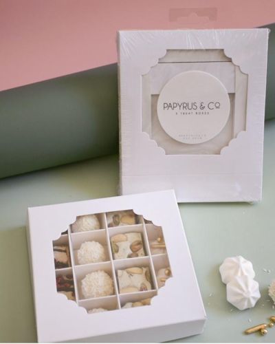 White Window Treat Boxes & Inserts 5pk