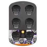 Wilton Mini Skull Cake Pan