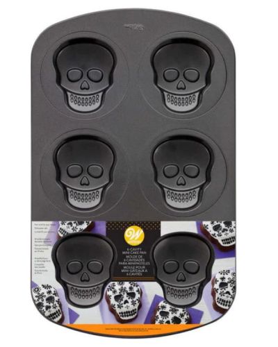 Wilton Mini Skull Cake Pan